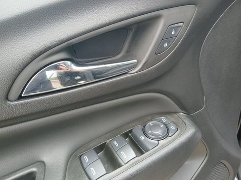 Used 2024 Chevrolet Equinox LT FWD image 29