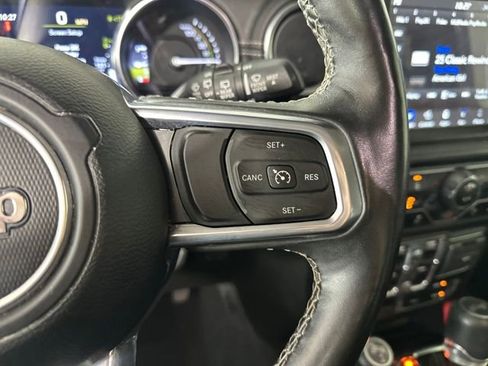 Used 2022 Jeep Wrangler Unlimited Sahara w/ Dual Top Group image 16