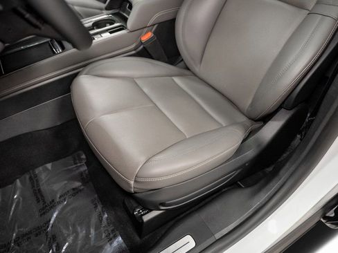 Used 2025 Lincoln Corsair Grand Touring w/ Towing Package image 33