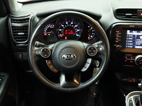 Used 2018 Kia Soul + FWD image 27