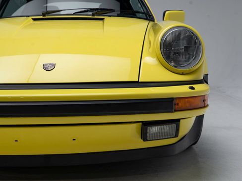 Used 1988 Porsche 911 Carrera RWD image 50