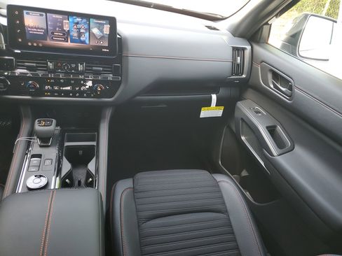 New 2026 Nissan Pathfinder Rock Creek AWD/4WD image 19