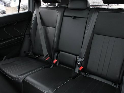 Certified 2023 Volkswagen Tiguan SE R-Line image 22