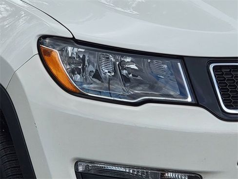 Certified 2020 Jeep Compass Latitude w/ Cold Weather Group image 16