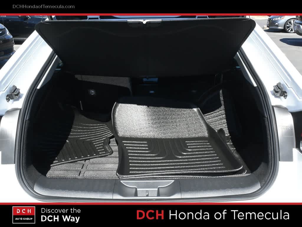 Used 2025 Toyota Prius XLE FWD image 22