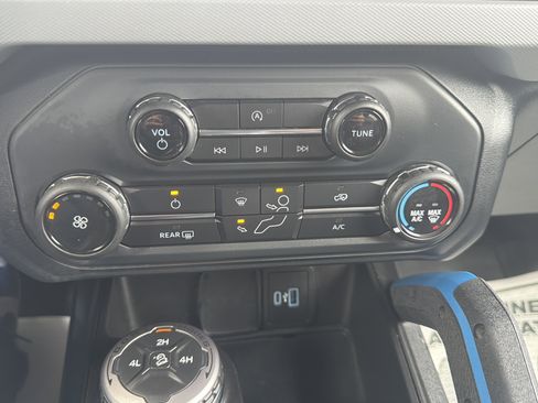 Used 2022 Ford Bronco Black Diamond AWD/4WD image 28