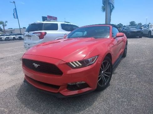 Used 2017 Ford Mustang Premium RWD image 7