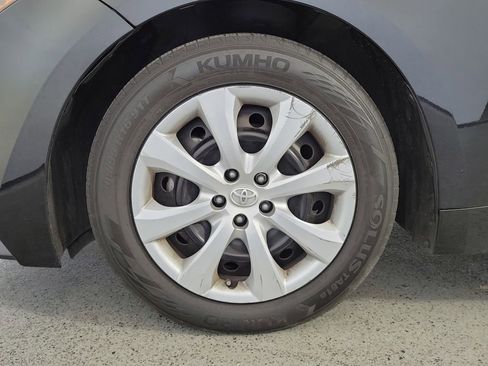 Used 2023 Toyota Corolla LE FWD image 9