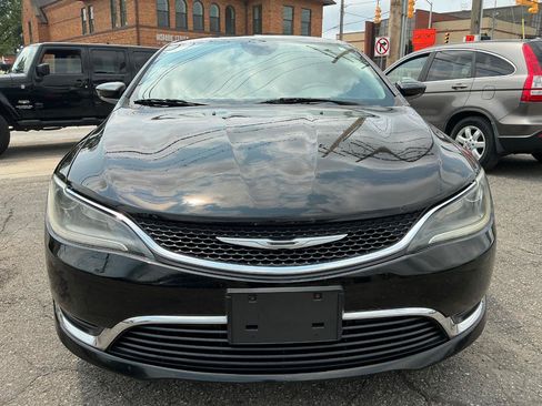 Used 2015 Chrysler 200 Limited w/ Convenience Group FWD image 9