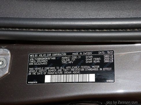 Used 2022 Volvo XC60 T8 R-Design w/ Advanced Package AWD/4WD image 38