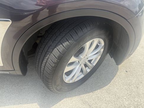 Used 2011 INFINITI FX35 AWD w/ Premium Pkg image 26