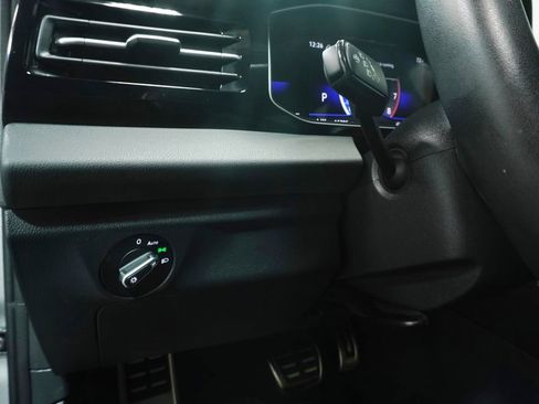 Used 2026 Volkswagen Jetta Sport FWD image 19