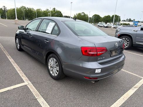 Used 2015 Volkswagen Jetta SE FWD image 19
