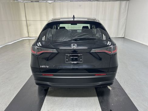 Used 2023 Honda HR-V LX image 8