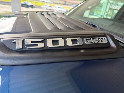 Used 2020 RAM 1500 Laramie w/ Sport Appearance Package AWD/4WD image 9