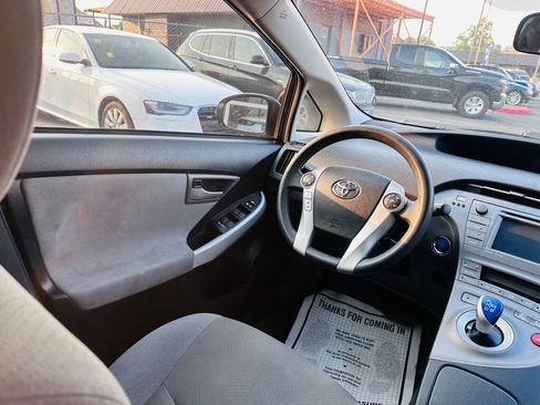 Used 2012 Toyota Prius Three FWD image 13