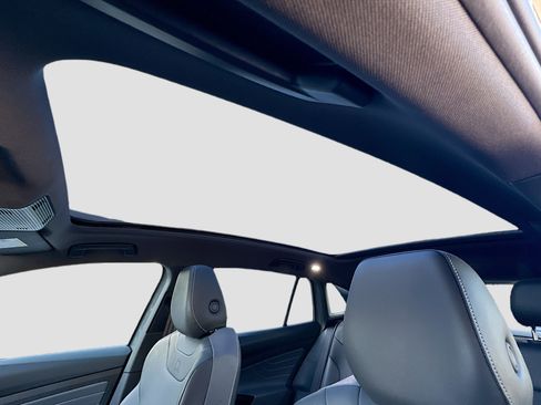 Used 2024 Volkswagen ID.4 S image 22