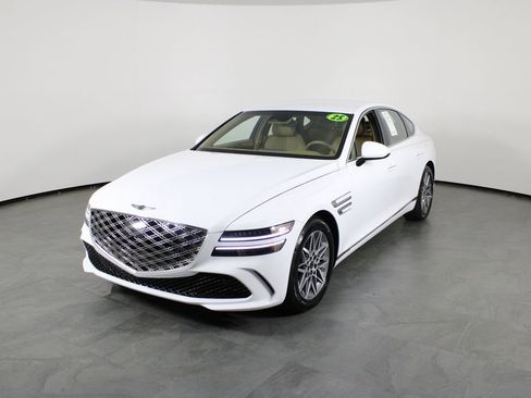 Used 2025 Genesis G80 2.5T image 1