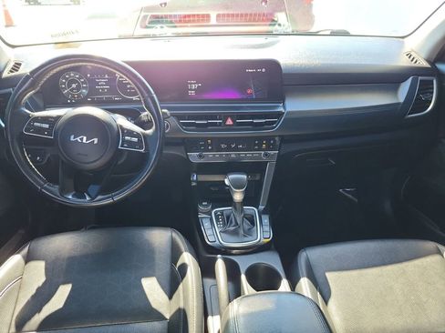 Used 2024 Kia Seltos EX image 14
