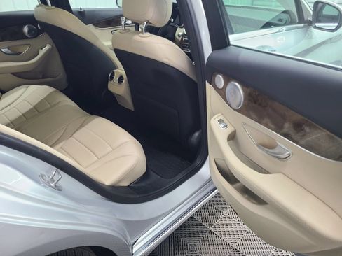 Used 2016 Mercedes-Benz C 300 4MATIC Sedan image 38