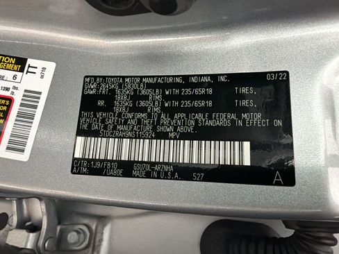 Used 2022 Toyota Highlander L FWD image 20