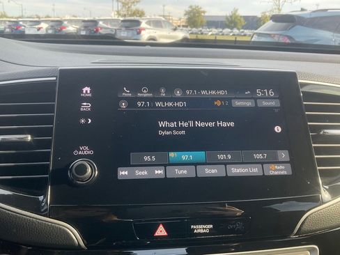 Used 2024 Honda Passport Black Edition image 24