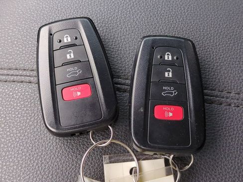 Used 2023 Toyota RAV4 Limited FWD image 29