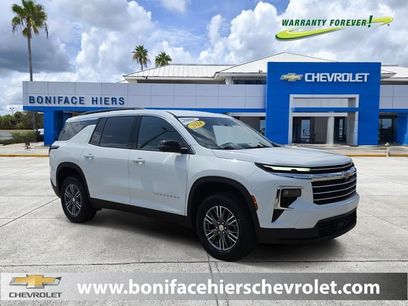Used 2024 Chevrolet Traverse LT