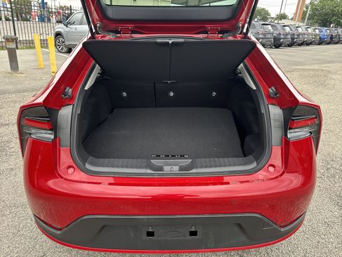 Used 2023 Toyota Prius LE image 27