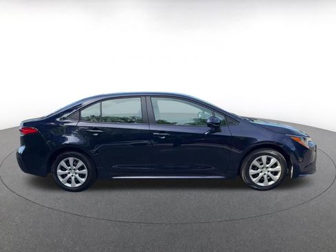 Used 2025 Toyota Corolla LE FWD image 16