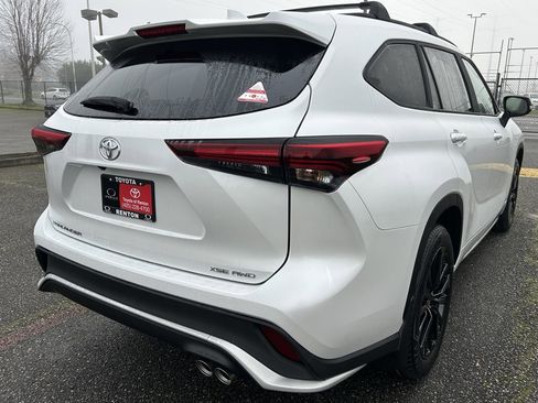 New 2026 Toyota Highlander XSE image 5