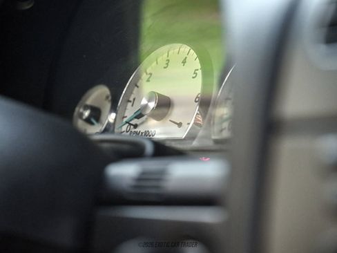 Used 2005 Ford Thunderbird RWD image 53