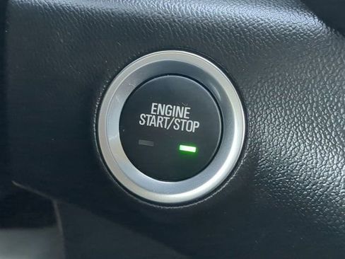 Used 2024 GMC Terrain SLE w/ Driver Convenience Package image 27