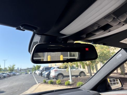 Used 2011 Mercedes-Benz E 350 BlueTEC Sedan image 27