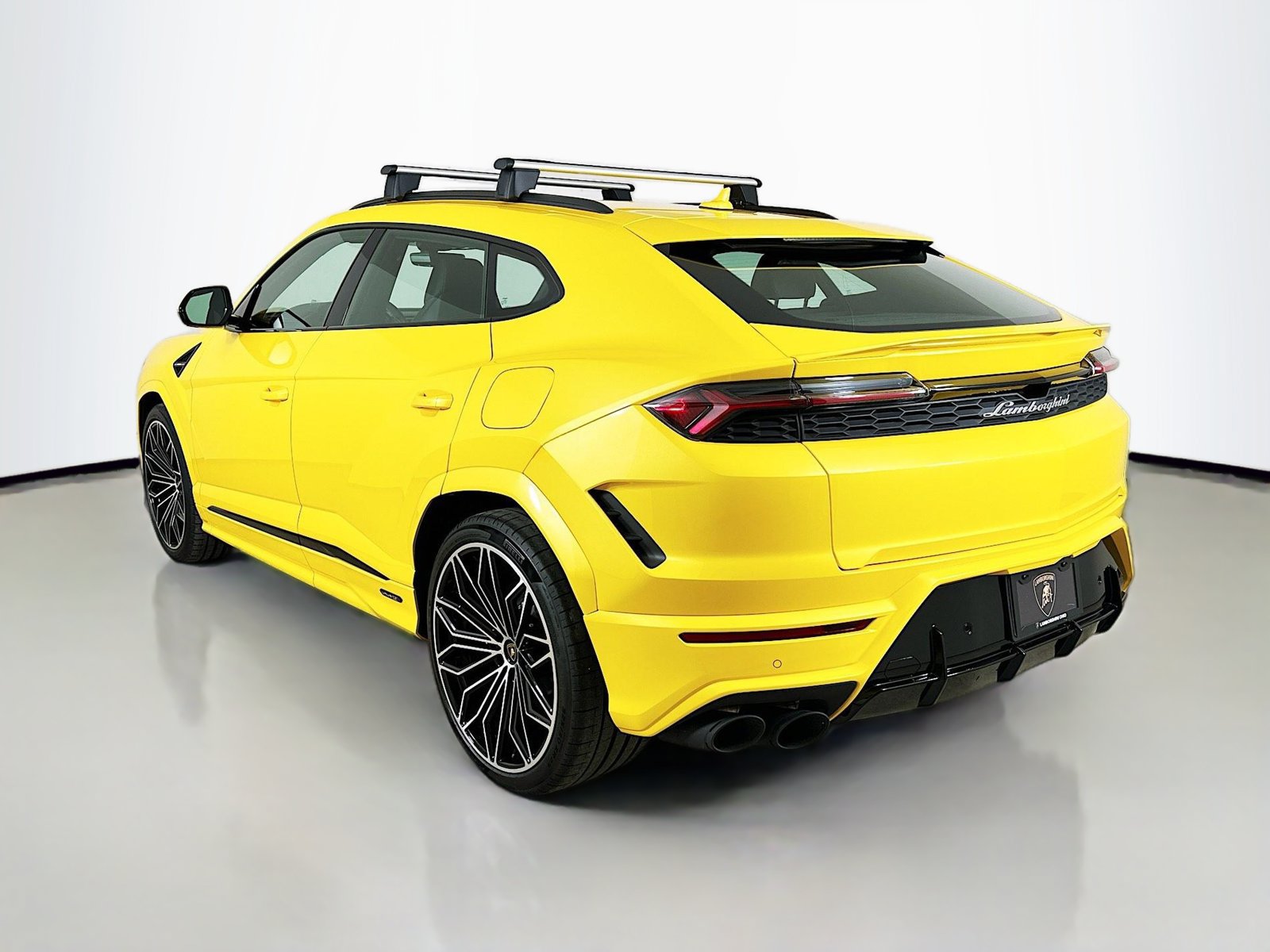Used 2025 Lamborghini Urus S AWD/4WD image 7