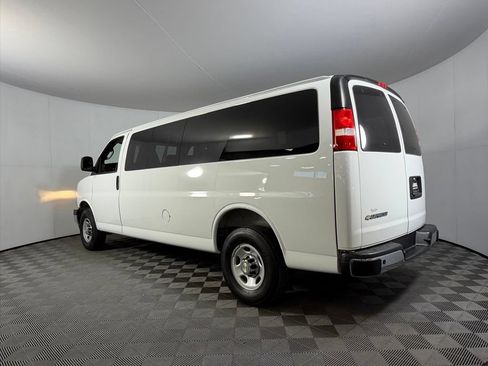 Used 2025 Chevrolet Express 3500 LT w/ LT Preferred Equipment Group RWD image 10