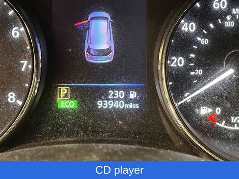 Used 2018 Nissan Rogue SV image 3