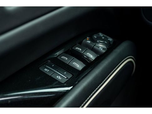 Used 2022 Cadillac Escalade Sport Platinum w/ LPO, ONYX Package AWD/4WD image 33