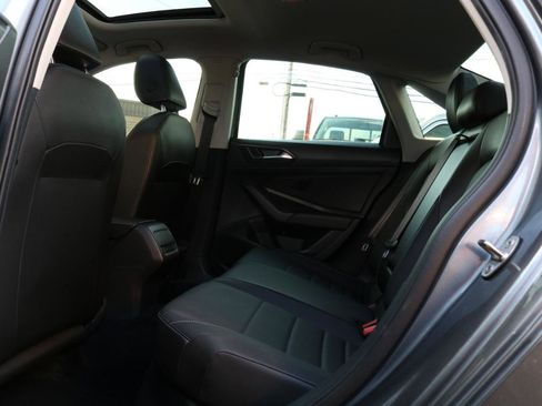 Used 2021 Volkswagen Jetta SE image 32