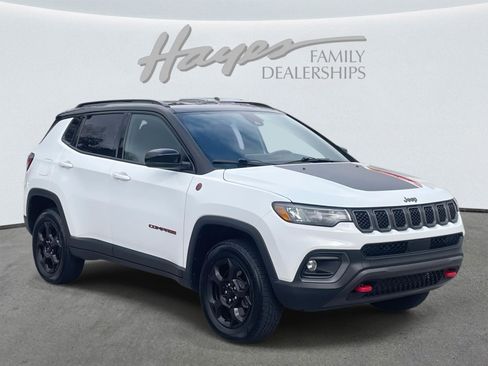 Used 2023 Jeep Compass Trailhawk w/ Trailer Tow Group image 1