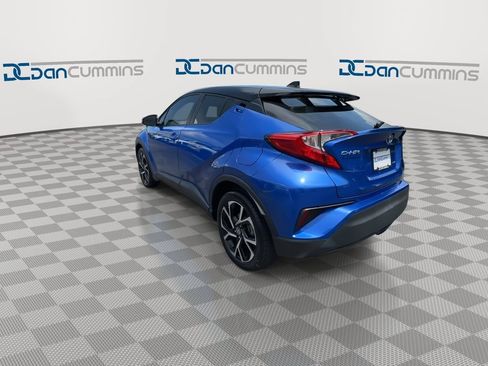 Used 2020 Toyota C-HR XLE FWD image 6