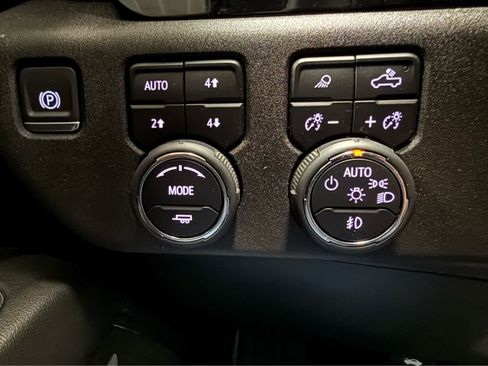 Used 2024 Chevrolet Silverado 1500 RST w/ All Star Edition Plus AWD/4WD image 18