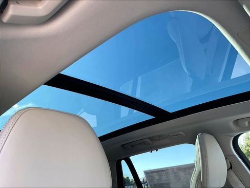 New 2026 Volvo XC90 B6 Ultra w/ Protection Package image 30