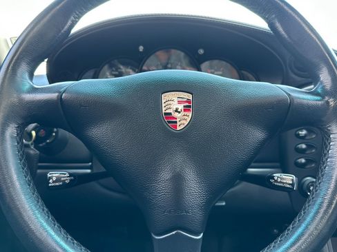 Used 2004 Porsche 911 Carrera RWD image 31