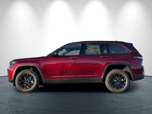 New 2026 Jeep Grand Cherokee Altitude image 7
