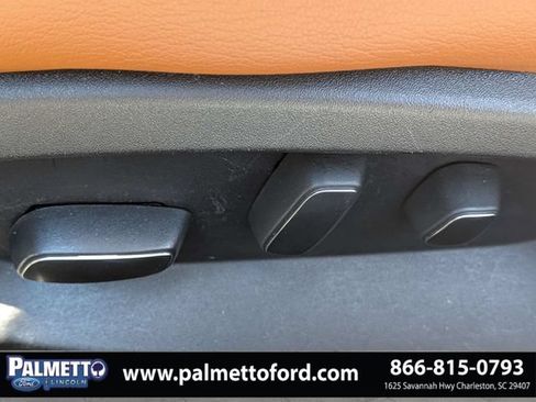 Used 2019 Chevrolet Corvette Stingray Convertible w/ 2LT Preferred Equipment Group RWD image 18