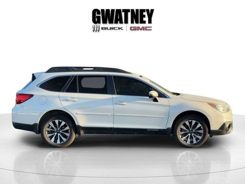 Used 2017 Subaru Outback 2.5i Limited image 7