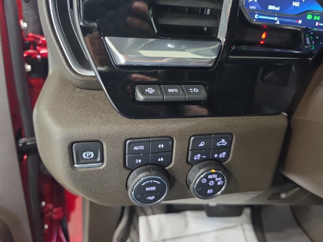 Used 2025 Chevrolet Silverado 3500 LTZ w/ LTZ Premium Package AWD/4WD image 19