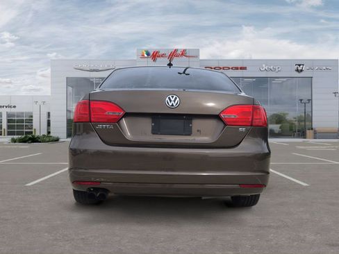 Used 2014 Volkswagen Jetta SE FWD image 4