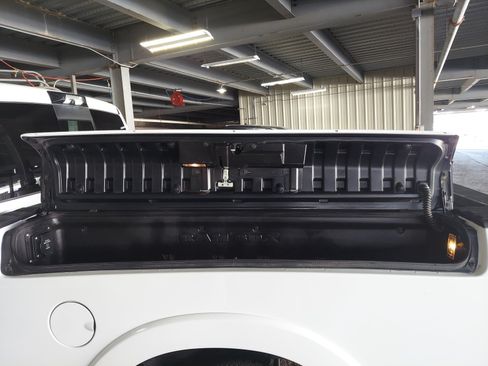 Used 2025 RAM 2500 Limited AWD/4WD image 33